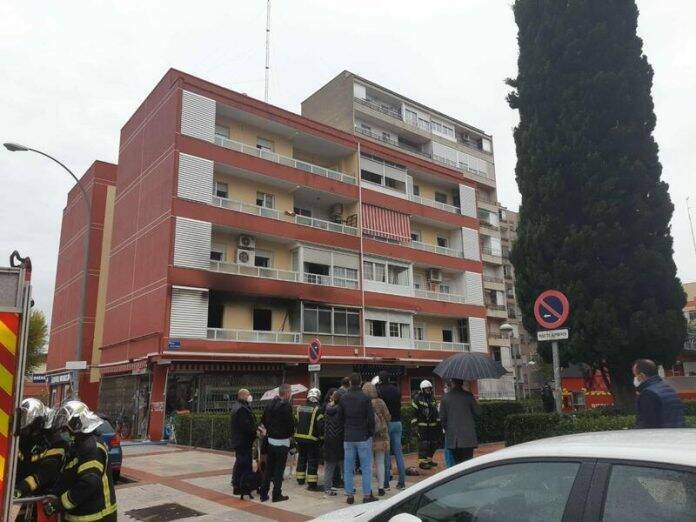 Siete atendidos incendio Fuenlabrada
