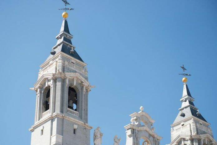 Campanas iglesias Madrid mujeres asesinadas