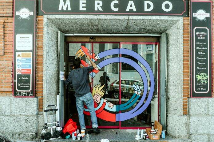 Pinta Malasaña: arte en el Mercado de los Mostenses