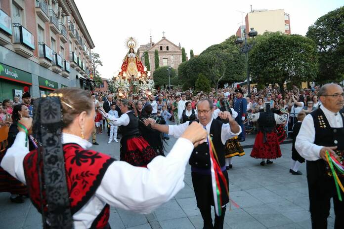 El Encuentro Regional de Jóvenes de Hermandades y Cofradías que se iba a celebrar en Móstoles se aplaza al 2021 mostoles procesion septiembre