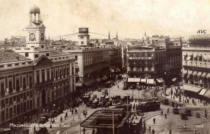 El reloj de la Puerta del Sol, fiel testigo de la historia de Madrid 5322f1bfa1d27721a700a51c3a7e1482