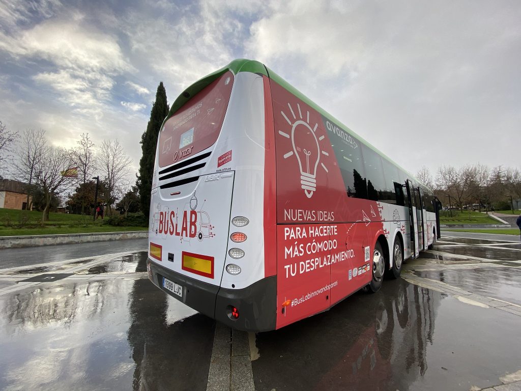 El PSOE de Majadahonda excluido por el Gobierno regional en la presentación del primer autobús laboratorio autobús laboratorio