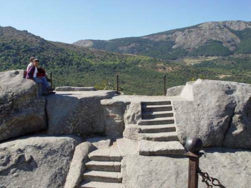 El Monasterio de El Escorial: la inquietante 'puerta al infierno' las machotas