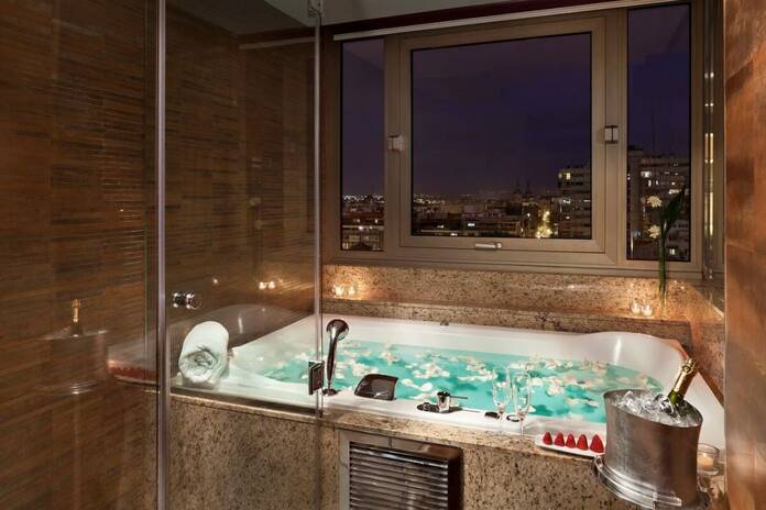 Los hoteles más románticos de Madrid para este San Valentín 50865251 2275623945821130 8247204186123403264 o 1