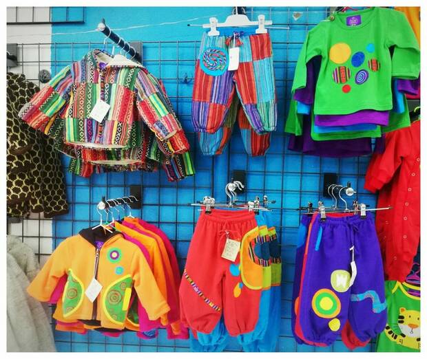 Hippie trend: las mejores tiendas de ropa de Madrid 72640581 1327141164121320 3677815267620028416 o 1