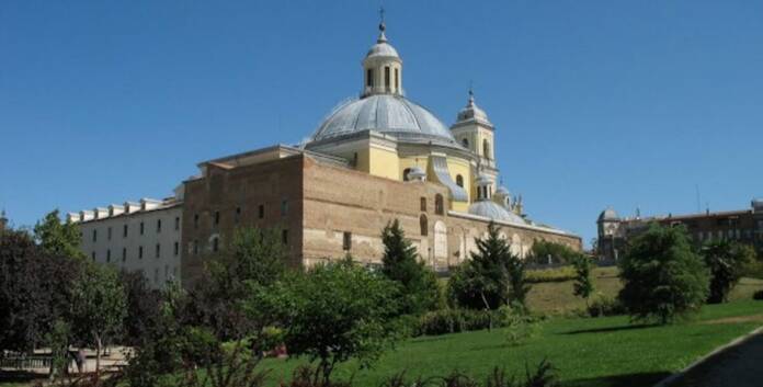 De tour por las Iglesias más únicas de Madrid 01.11 img 4