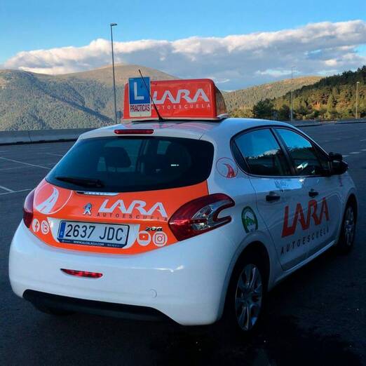 Las autoescuelas con mejores ofertas para sacarte el carnet en Madrid