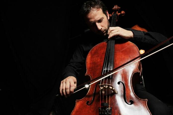 Vive Semana Santa con las mejores obras y estrenos de Madrid cello 521172 1280 1