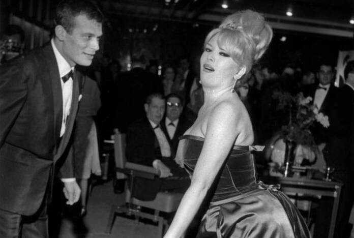 Nazis y espías: así era el desaparecido Cine Avenida de Gran Vía oie Jp8HVHOiGNBp