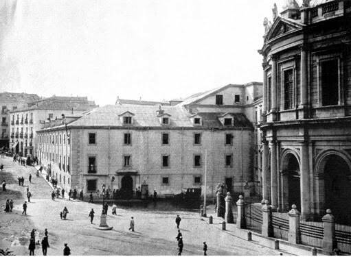 El Panteón de Hombres Ilustres: el lugar donde descansan los grandes nombres de España Basilica de San Francisco el Grande con su ocnvento adosado 1927