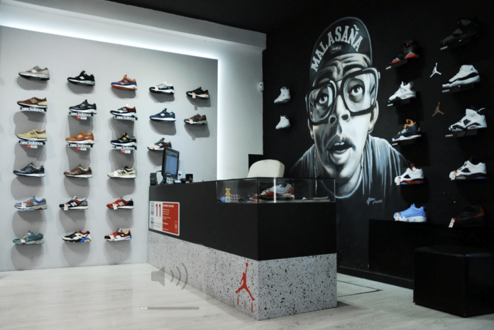 Sneakers en una por mejores tiendas de zapatillas