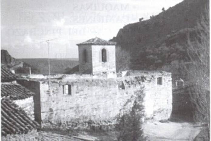 Patones de Arriba, un pequeño pueblo en el que se ha detenido el tiempo antigua iglesia san jose 2 300x201 1