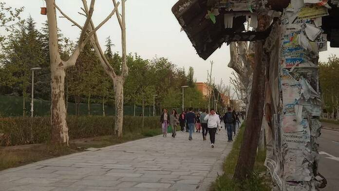 El excesivo dispositivo policial espanta el botellón post-pandemia de San Cemento IMG 20220428 204235 scaled