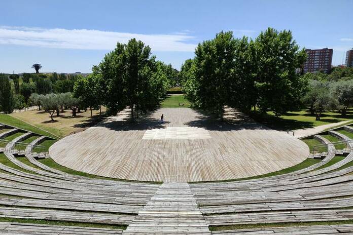 La dama que custodia el Manzanares Plaza Verde
