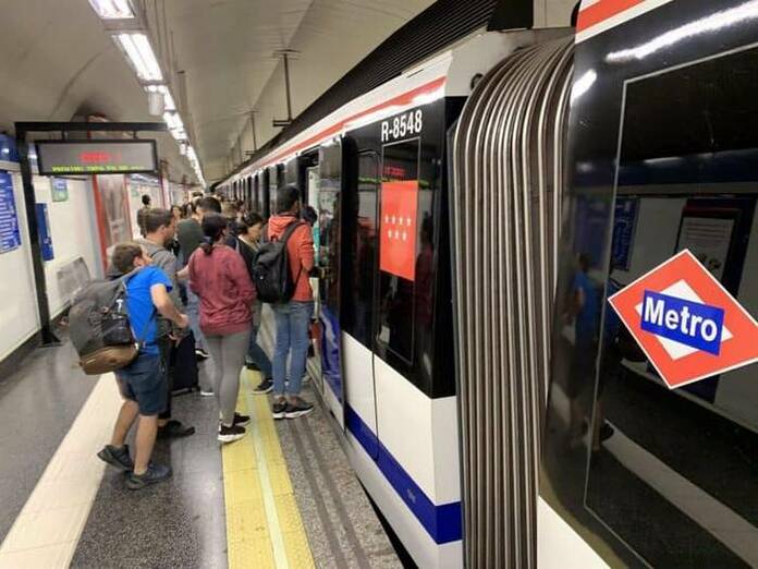 Metro de Madrid decide ahorrar «asfixiando» a sus usuarios