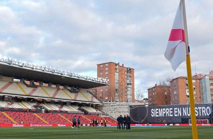 Vallecas se une para salvar al estadio del Rayo: «El Rayo no se va» rayo vallecano v athletic club la liga santander 1
