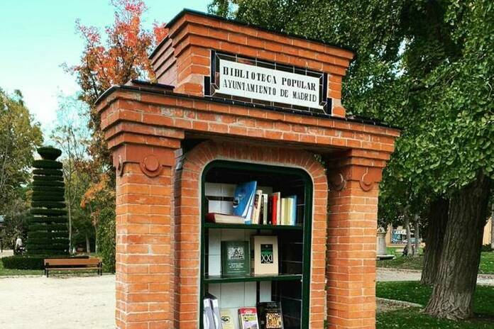 Un rincón literario que permite a los vecinos intercambiar libros gratuitos luis.hedo 124911280 411997713135489 1625137953662500887 n 1
