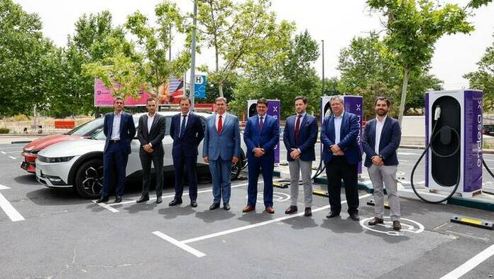 Acciona firmará la mayor electrolinera urbana de Madrid visita electrolinera