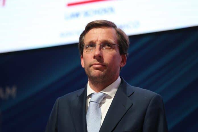 almeida viaje nueva york irene montero