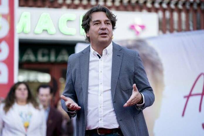 El alcalde de Fuenlabrada se convierte en ‘boomer’ en su campaña electoral