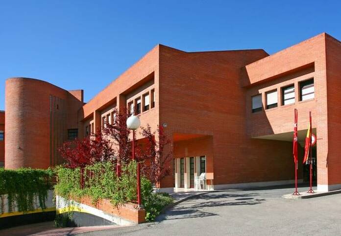 El Centro de Día Mirasierra recibirá más ayudas para sus mayores dependientes 1 Centro de Día Mirasierra