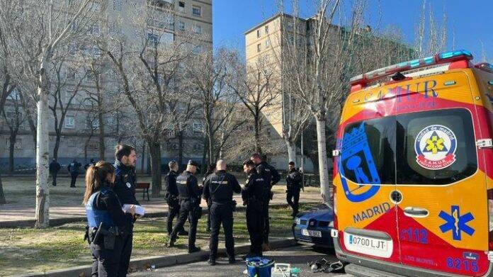 herido al precipitarse de un quinto piso