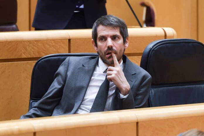 La tala de árboles afea el acuerdo de Madrid y Cultura por la casa de Vicente Aleixandre EuropaPress 5743051 ministro cultura ernest urtasun sesion control gobierno camara alta febrero