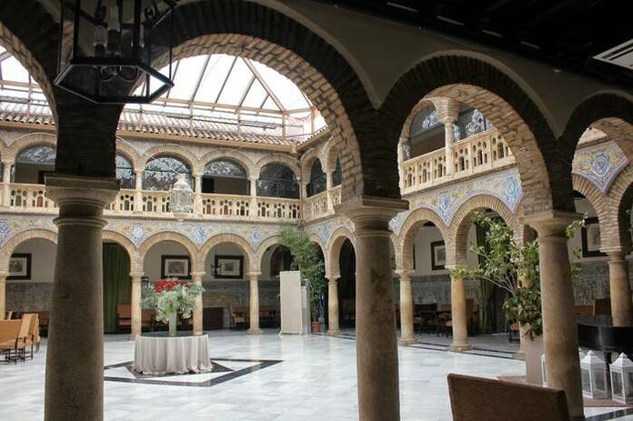 LA TECNOLOGÍA COMO ALIADA