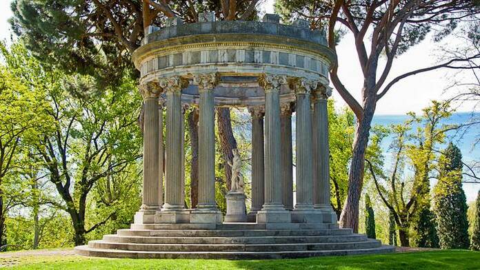 ROMANCE A CADA PASO: EL ESPÍRITU DEL PARQUE