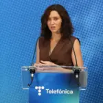 La presidenta de la Comunidad de Madrid durante su presentación en Telefónica.