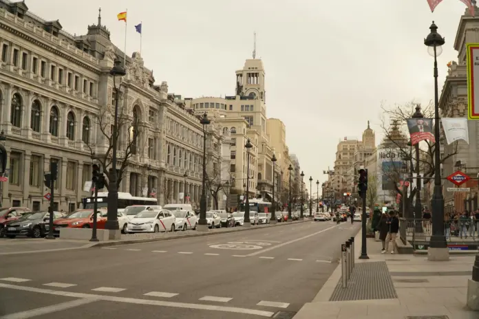 Gran Vía Madrid paseo verano