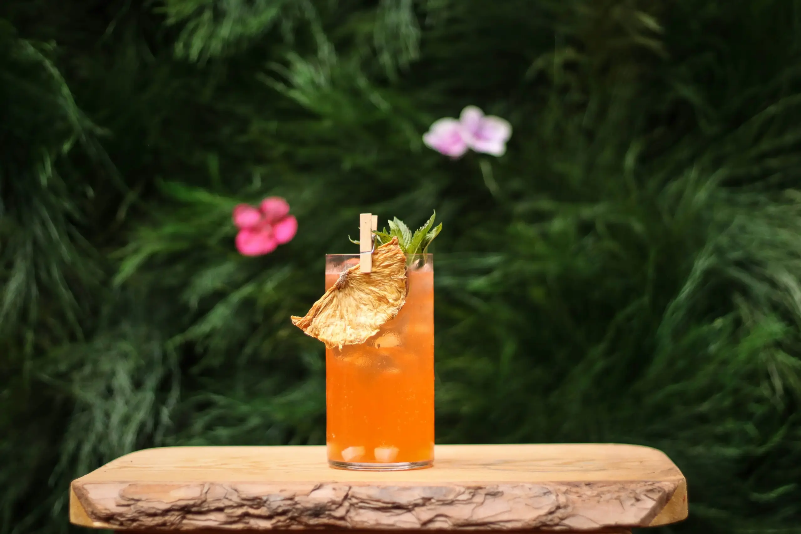 La nueva ola de cócteles tropicales en Madrid: tiki, punch y sabores de verano 1 cócteles tiki Madrid