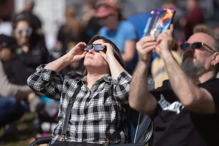 gafas eclipse Madrid retirada