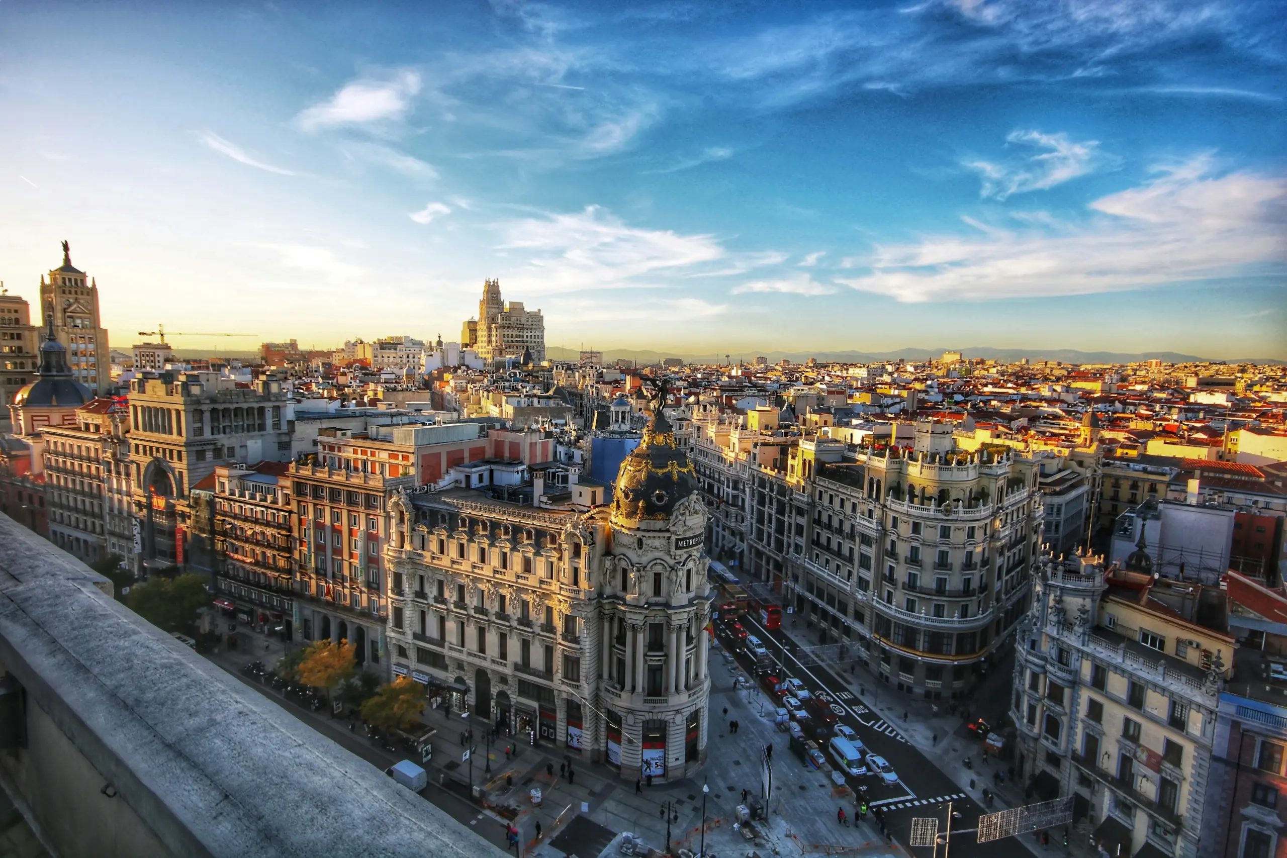 La piscina Niágara: la primera piscina cubierta de Madrid está sepultada bajo la Cuesta de San Vicente 1 Cuesta de San Vicente Madrid