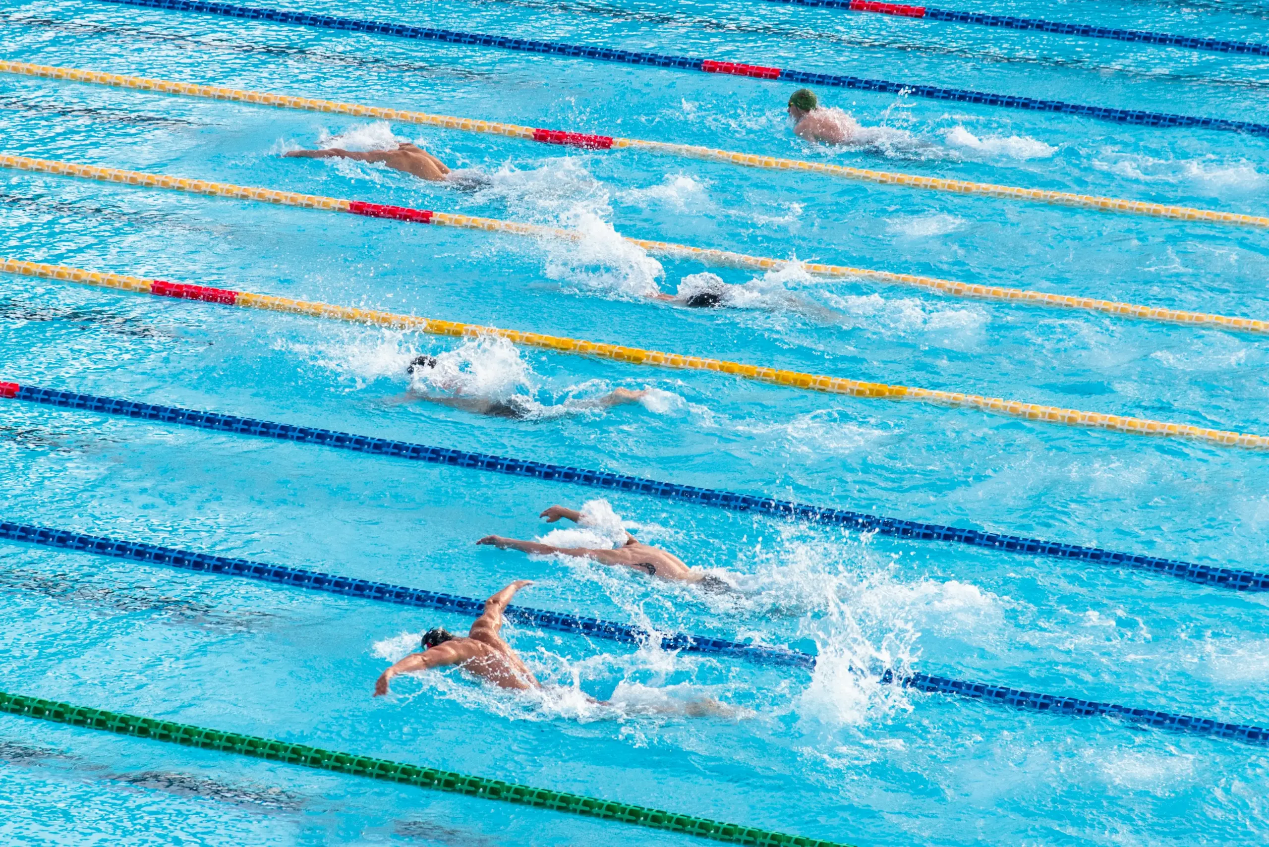 Sirenas profesionales en Madrid: la disciplina que convierte las piscinas en escenario 1 natación artÃstica Madrid