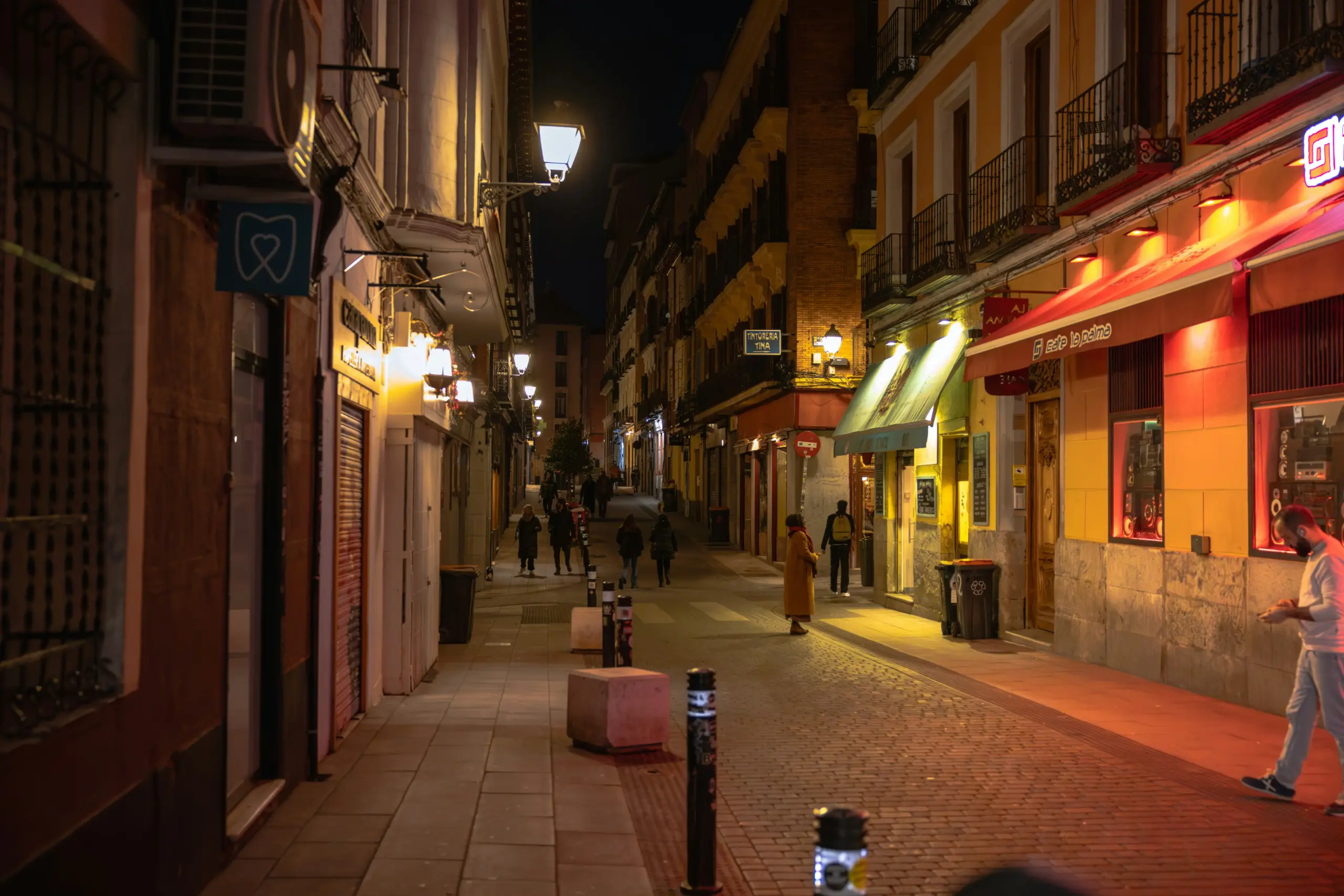 Chocolate con churros a cualquier hora en Madrid: así es la mítica Chocolatería San Ginés 1 chocolatería San Ginés