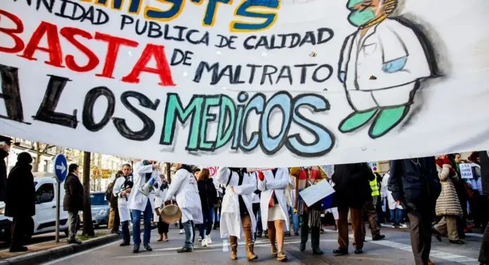 Huelga médicos